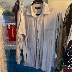 Men’s long sleeve button down shirt with a pocket